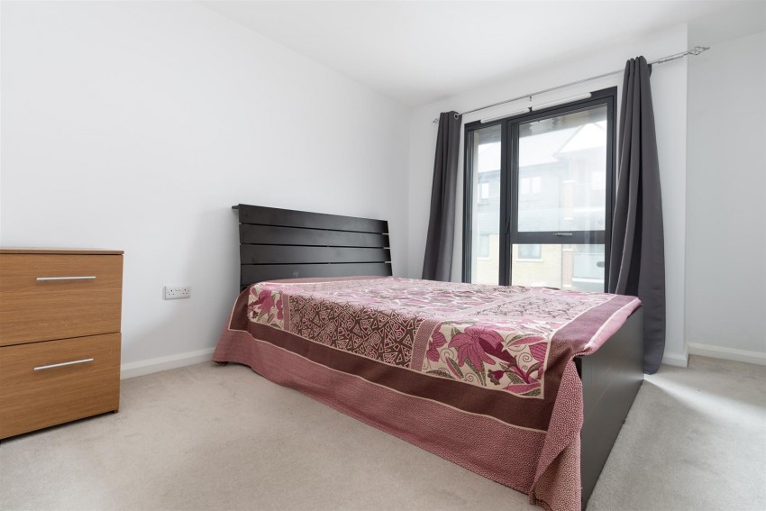 Images for Warwick Road, West Drayton EAID:RWHITLEYPJAPI BID:1