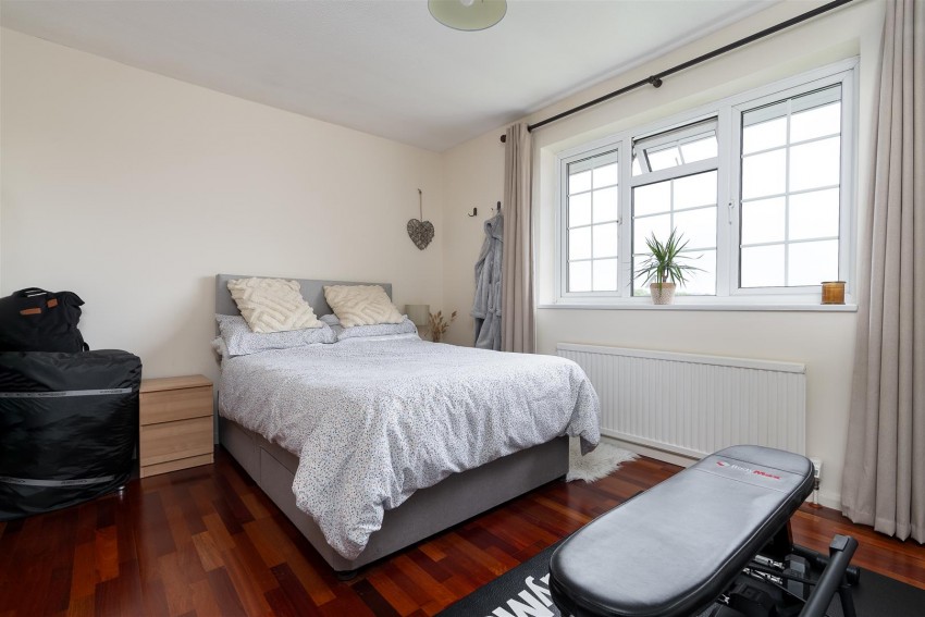Images for Garrick Close, Staines-Upon-Thames EAID:RWHITLEYPJAPI BID:1