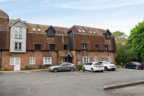 View Full Details for Waterford House, Thorney Mill Road, West Drayton - EAID:RWHITLEYPJAPI, BID:1