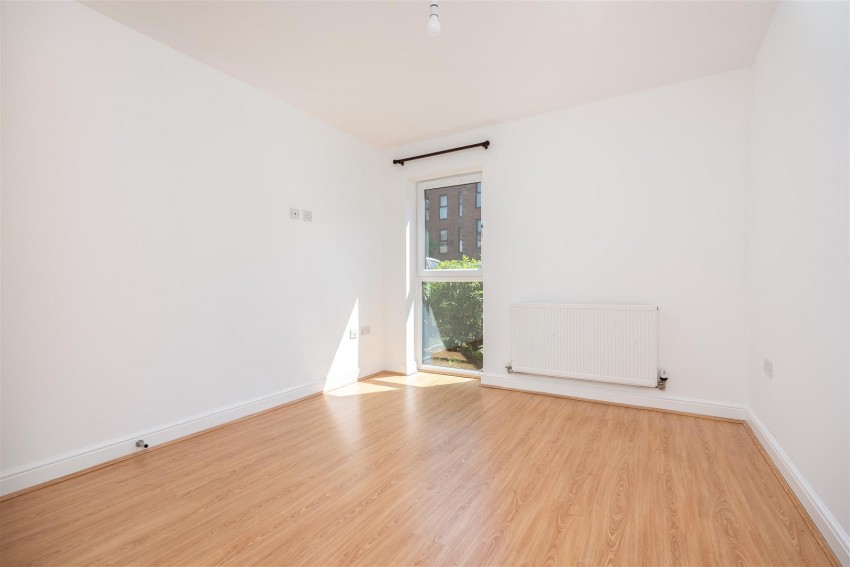 Images for Otter Way, Yiewsley EAID:RWHITLEYPJAPI BID:1